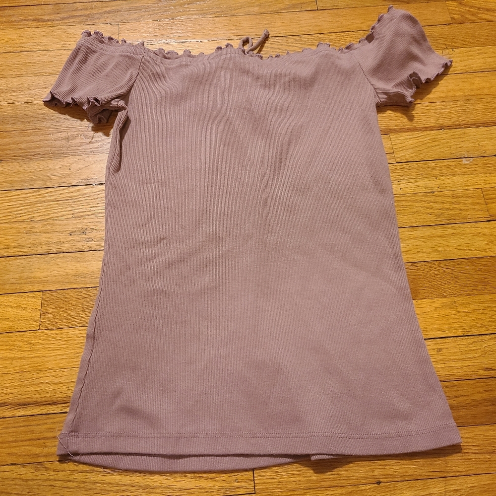 Aeropostale top shirt blouse juniors medium. Off shoulder pink like new